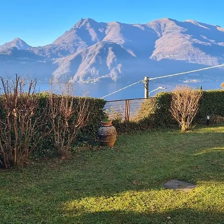 Villa Gli Ulivi - Ushuaia Apartment Lake & Garden View - Free Parking Apartment